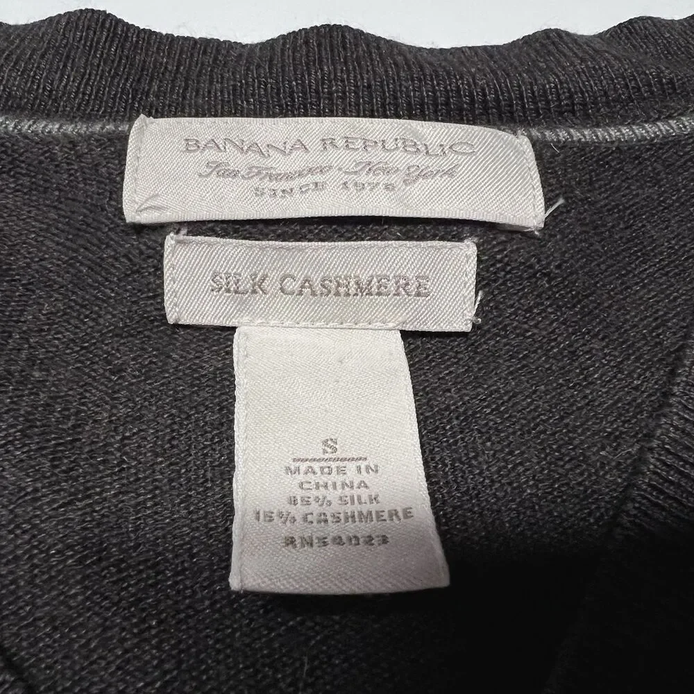 BANANA REPUBLIC Mens Silk Cashmere Diamond Argyle Vneck Sweater Small Brown Blue